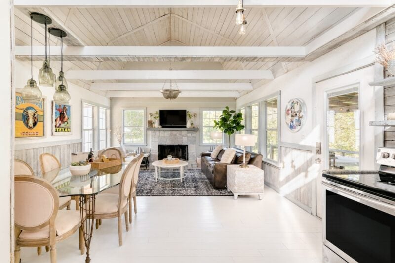 Unique Airbnbs in Texas From Glamping to Farmhouses