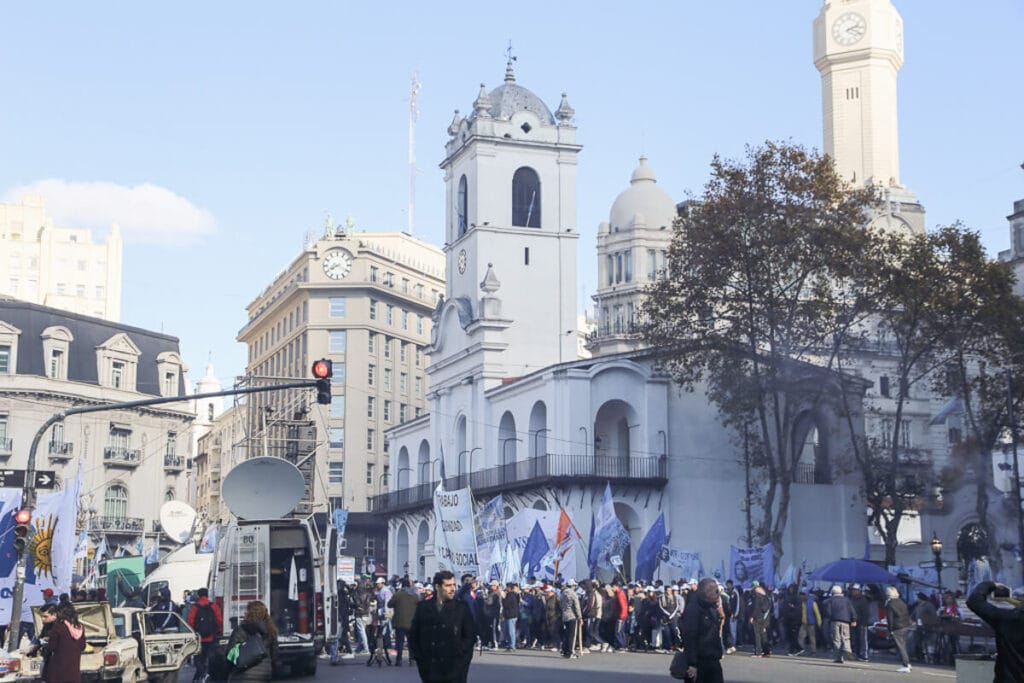 Buenos Aires safety issues at an outdoor protest 