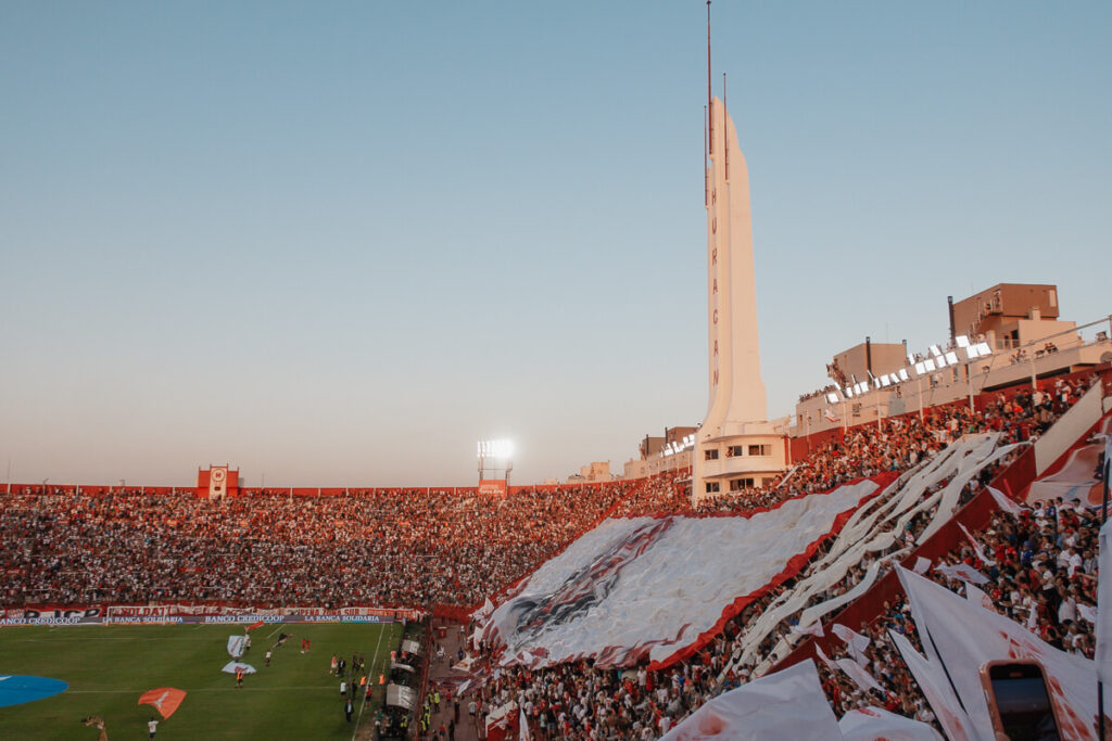 Football Travel: Club Atlético Huracán - Outside Write